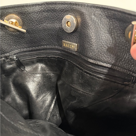 Vintage Bally Black Leather & Chain Shoulder Bag - Picture 15 of 15